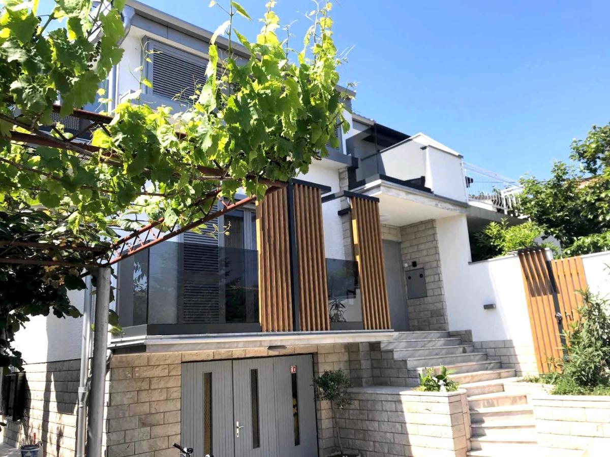 赞布雷提亚Sunny House公寓 外观 照片